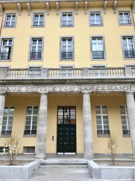 Moderne 2-Zimmer-Wohnung mit Balkon und Einbauküche | 61 m² | Berlin-Charlottenburg WE2-06-V1 — photo 1